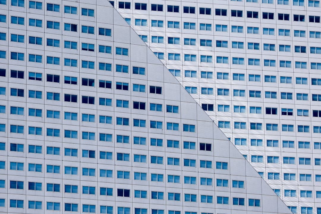 AI tool sprawl: how 30 people get 40 subscriptions